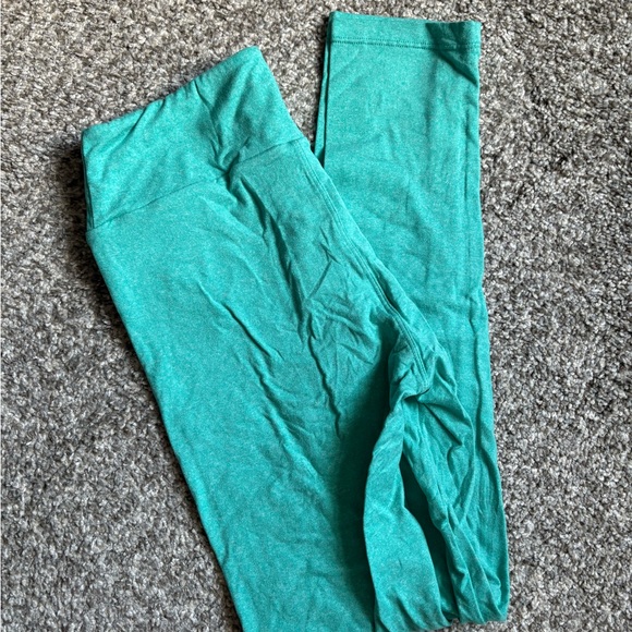 LulaRoe leggings 
one size 
never worn - Picture 2 of 3